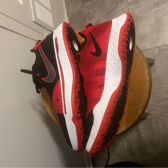 Nike Kids Black and Red Athletic Sneakers Paul George Nike - Picture 6 of 7